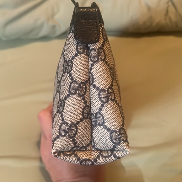 Gucci cosmetic bag - Picture 3 of 8